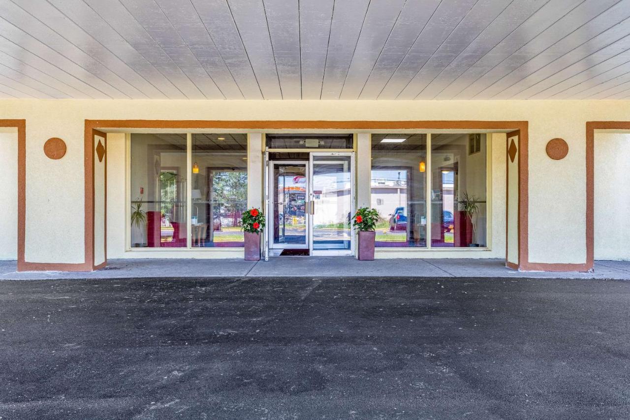 Econo Lodge Fredonia Екстериор снимка