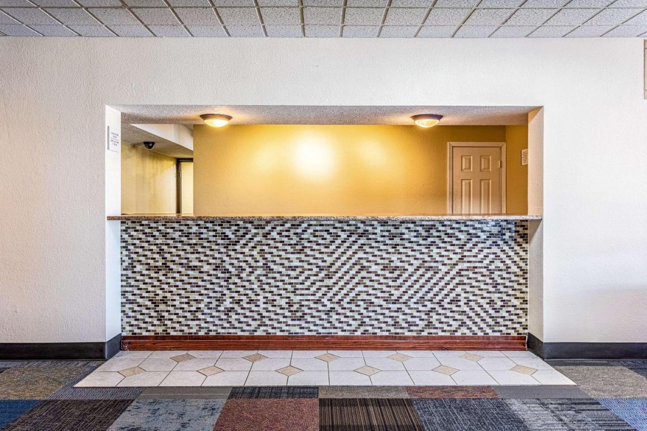 Econo Lodge Fredonia Екстериор снимка
