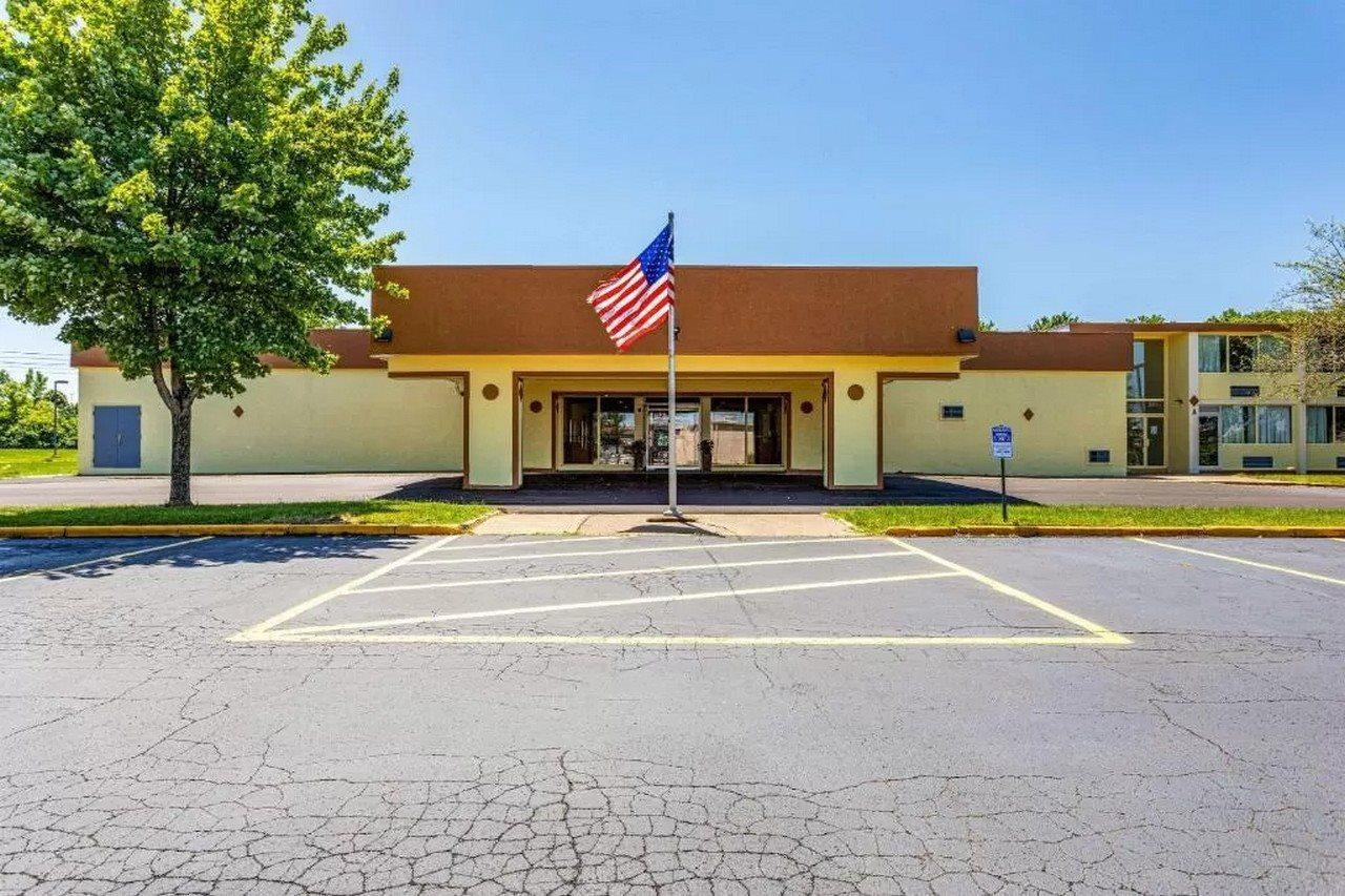 Econo Lodge Fredonia Екстериор снимка