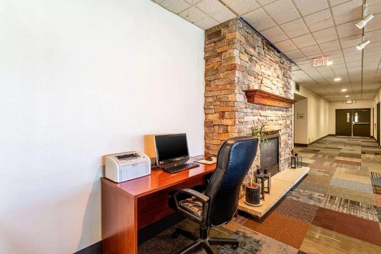 Econo Lodge Fredonia Екстериор снимка