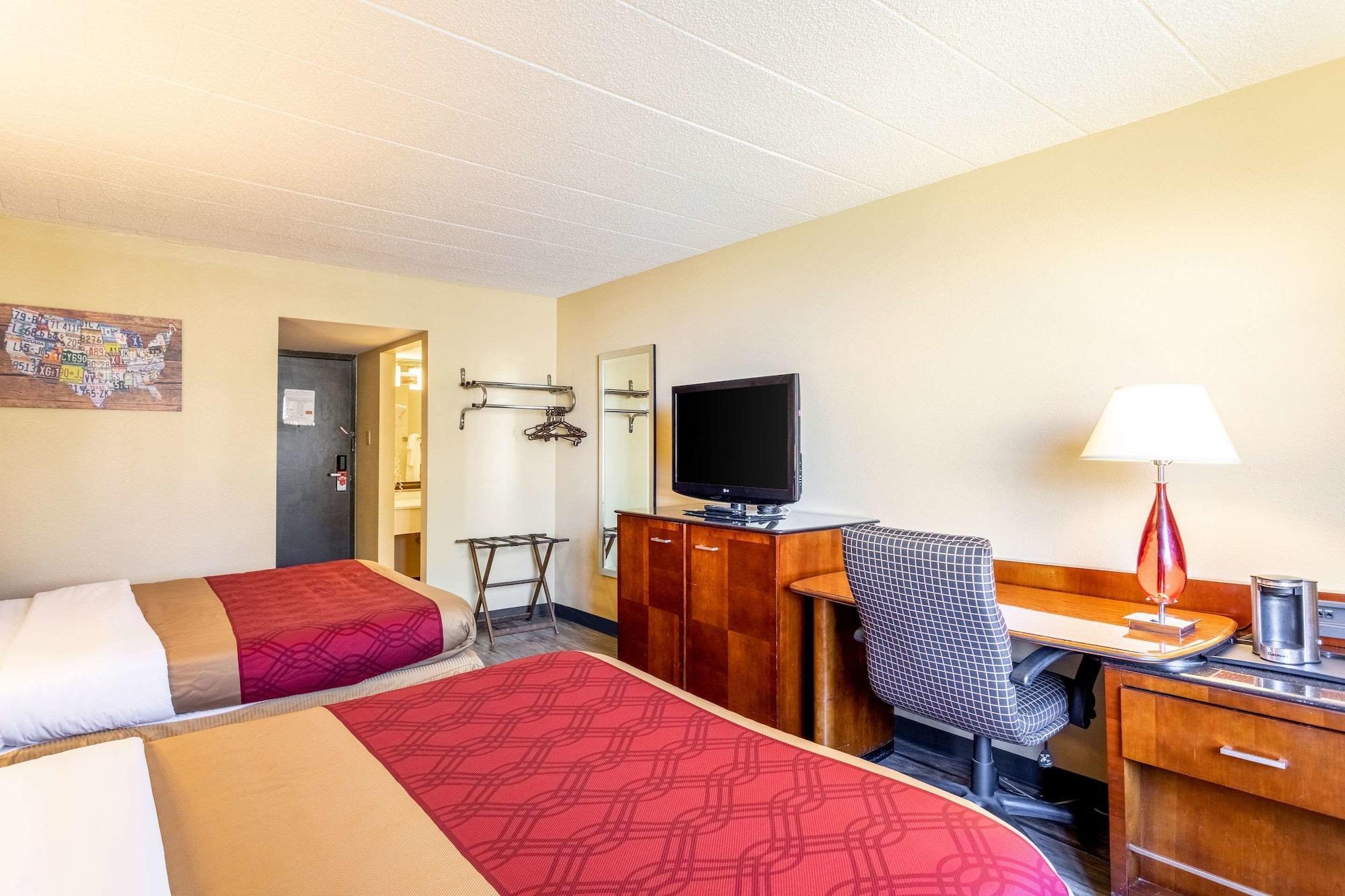Econo Lodge Fredonia Екстериор снимка