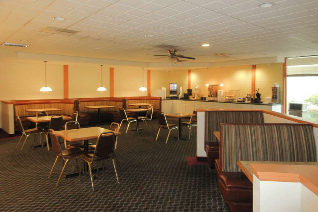 Econo Lodge Fredonia Ресторант снимка